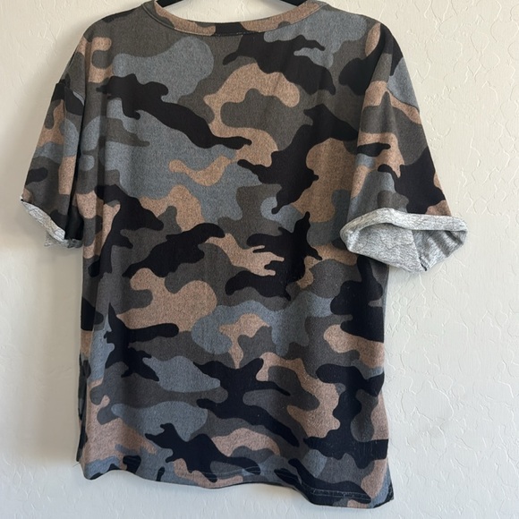 BKE Camo Top - Picture 5 of 5